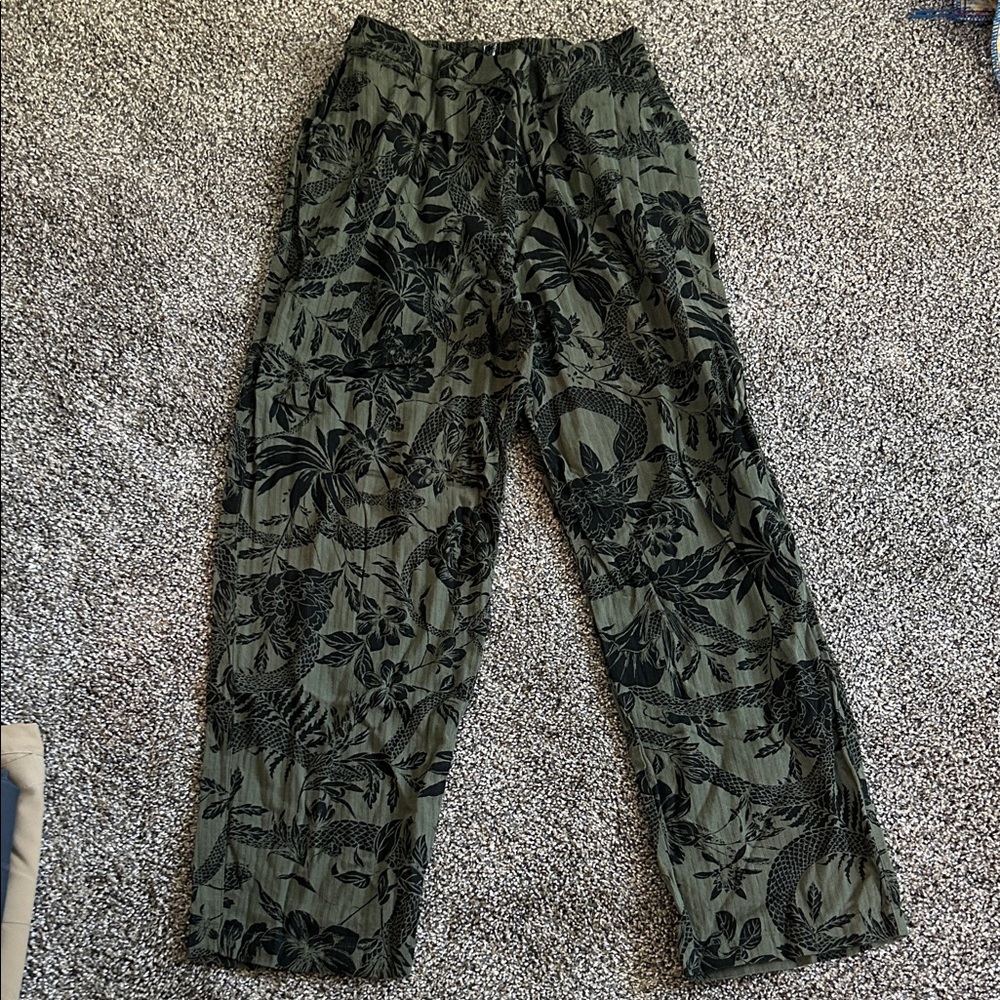 Disturbia Floral Patterned Pants